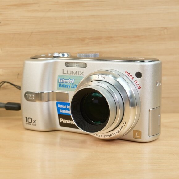 Panasonic Lumix DMC-TZ1 / 5MP Digital Camera / 10x Optical Zoom / Made in Japan - Picture 1 of 6